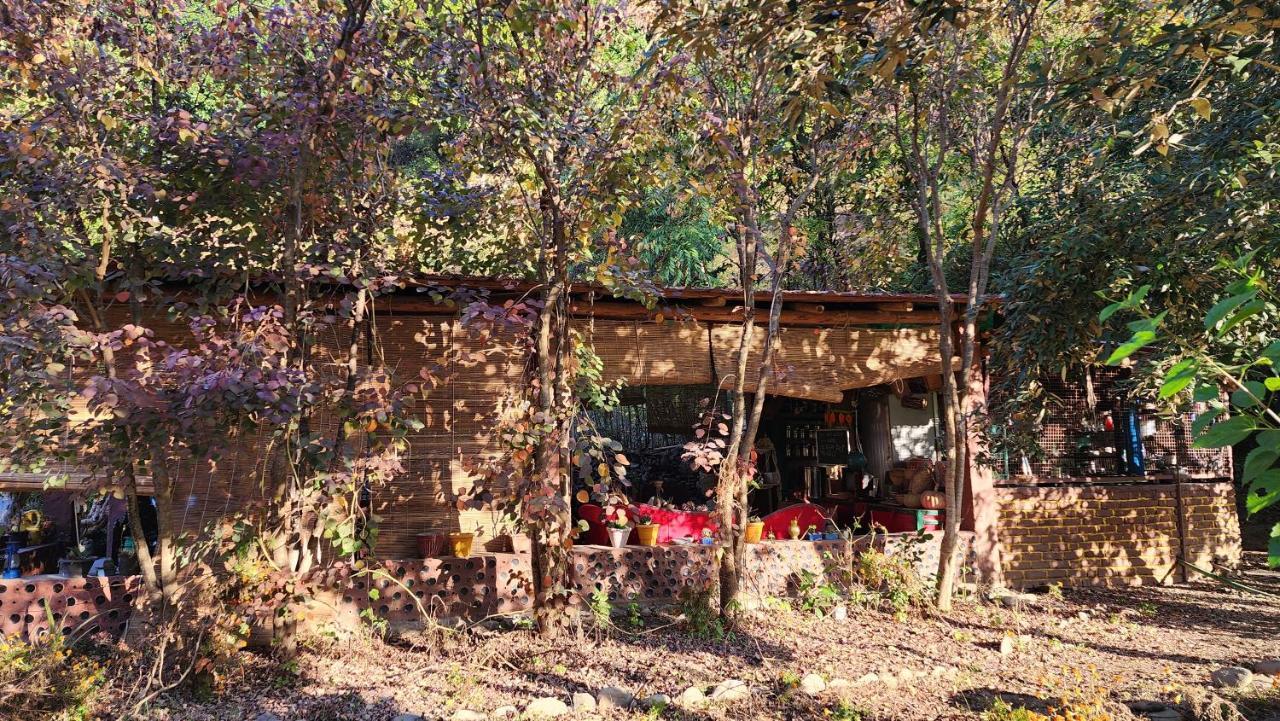Hobo Huts By The Riverside Panuanaula Exterior photo